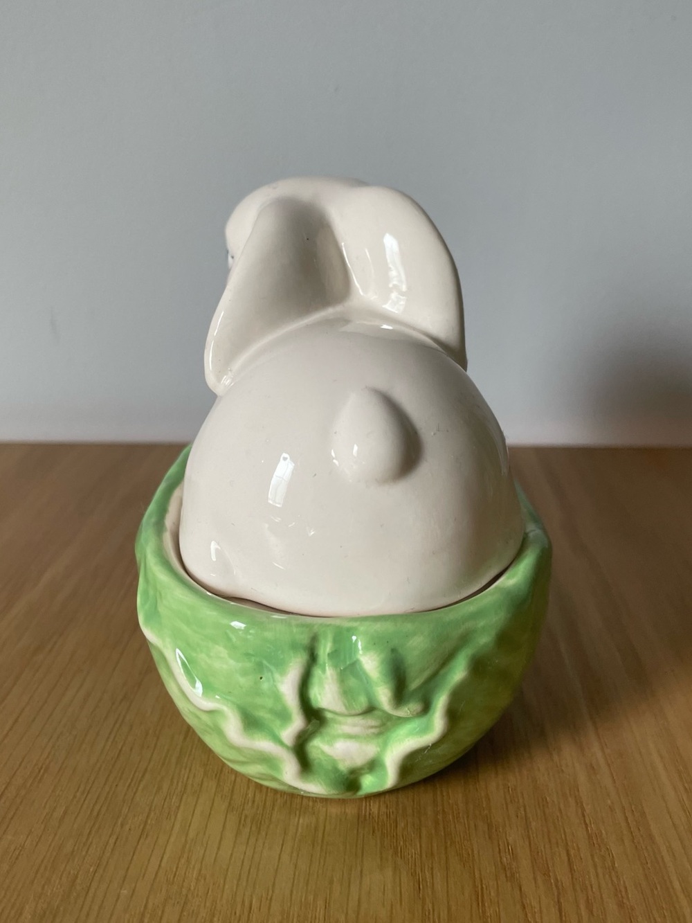 Vintage 70s Bunny Rabbit with Blue Bow on Cabbage Trinket Dish - Picture 9 of 14